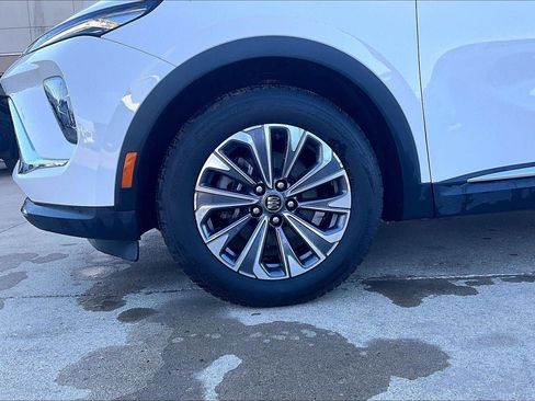 Used 2025 Buick Envision Preferred AWD/4WD image 2