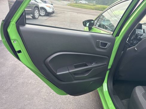 Used 2014 Ford Fiesta SE w/ Equipment Group 201A FWD image 17