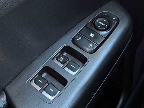 Used 2021 Kia Sportage LX image 15