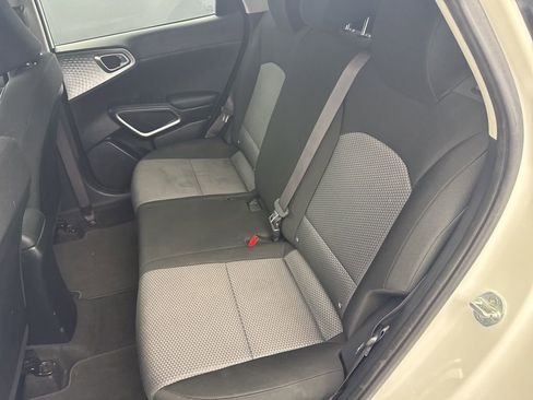 Used 2022 Kia Soul LX w/ Technology Package FWD image 32
