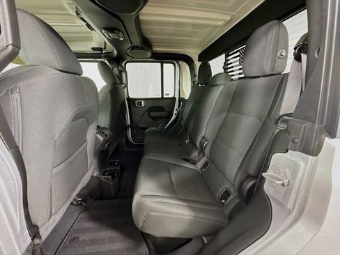 Used 2022 Jeep Gladiator Sport AWD/4WD image 22