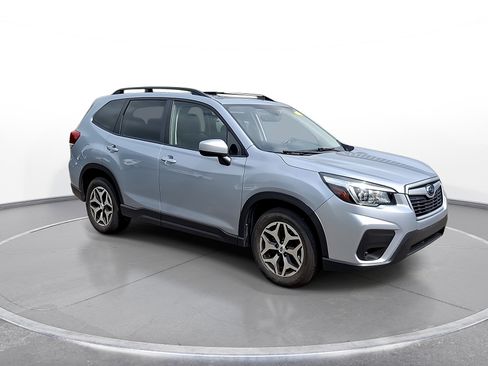 Used 2020 Subaru Forester Premium w/ Popular Package #1 AWD/4WD image 2