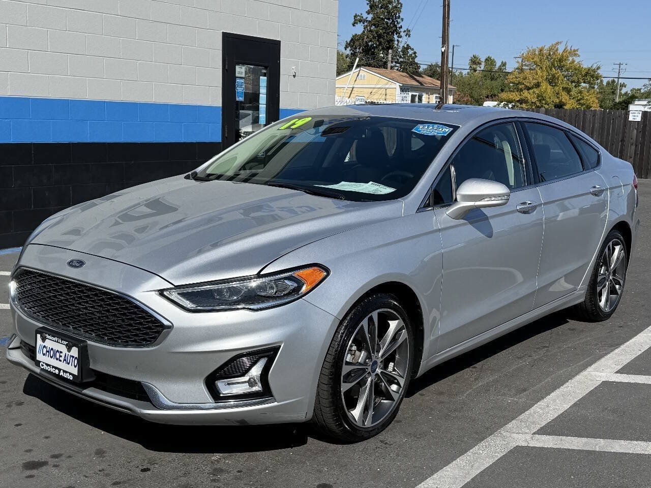 Used 2019 Ford Fusion Titanium FWD image 3