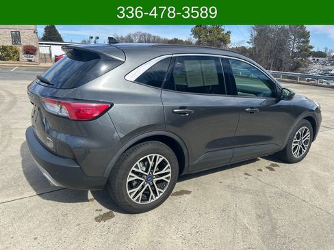 Used 2020 Ford Escape SEL image 5