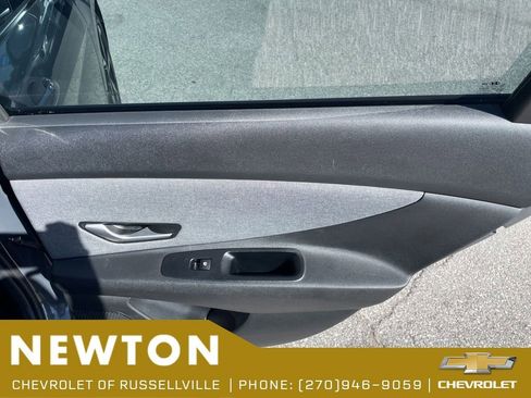 Used 2023 Hyundai Elantra Limited FWD image 32