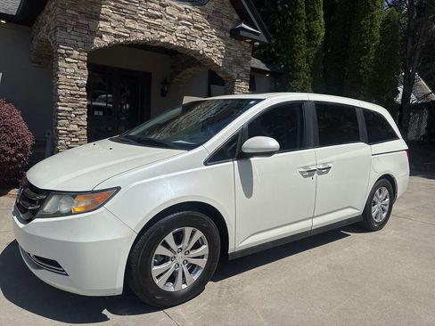 Used 2016 Honda Odyssey EX-L image 2