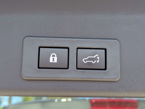 Certified 2023 Subaru Ascent Premium w/ Convenience Package image 14