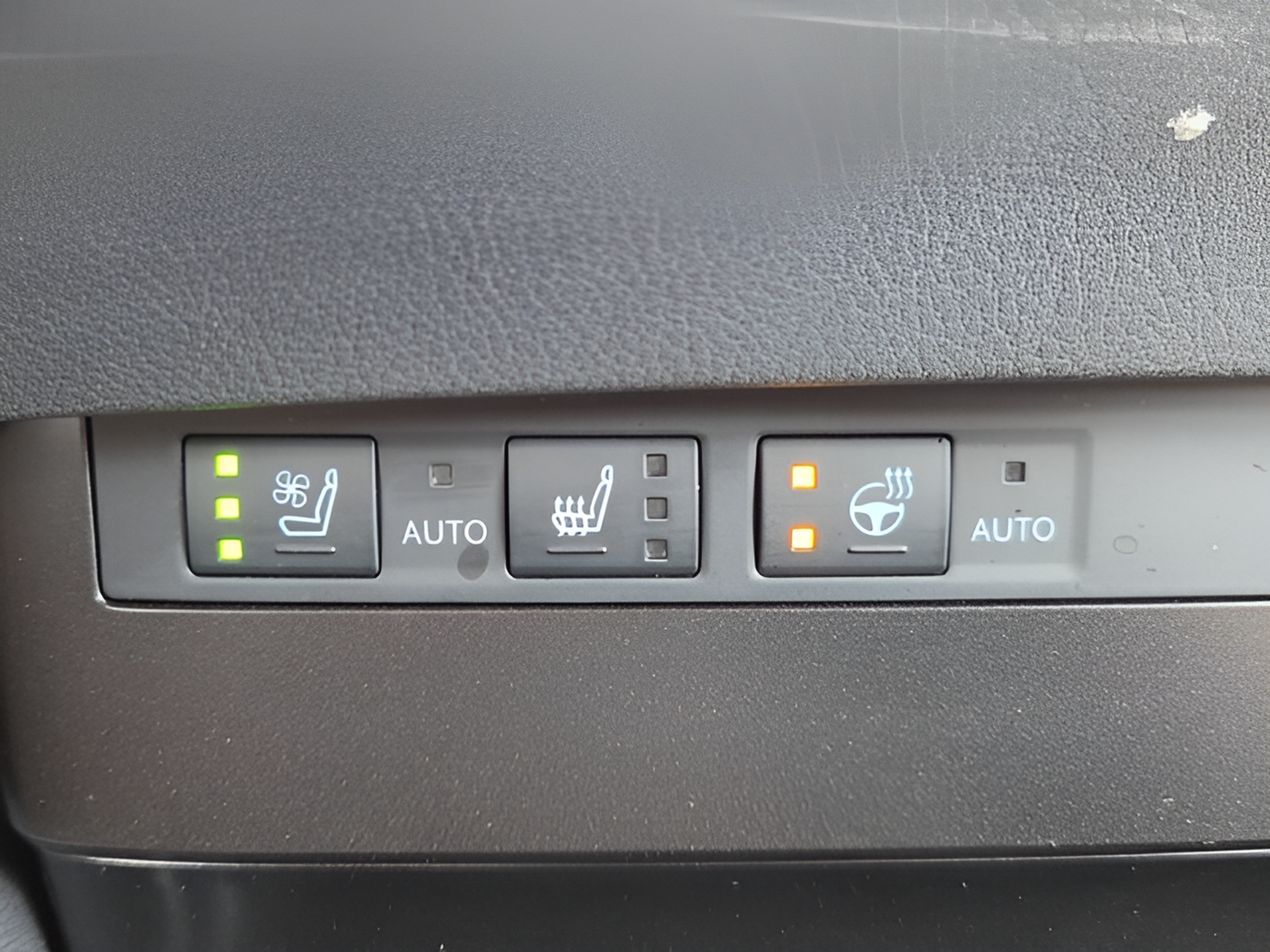 Used 2025 Lexus ES 350 w/ Premium Package FWD image 20