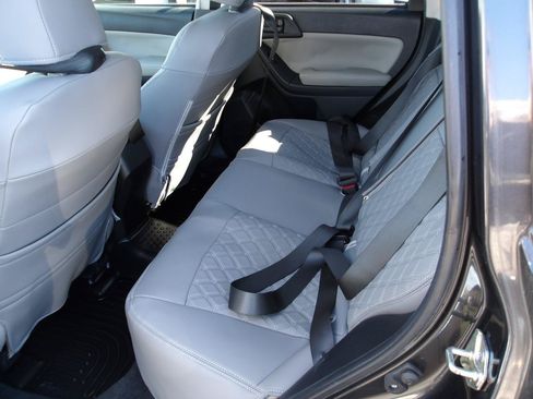 Used 2014 Subaru Forester 2.5i Premium w/ Popular Package #2 AWD/4WD image 10
