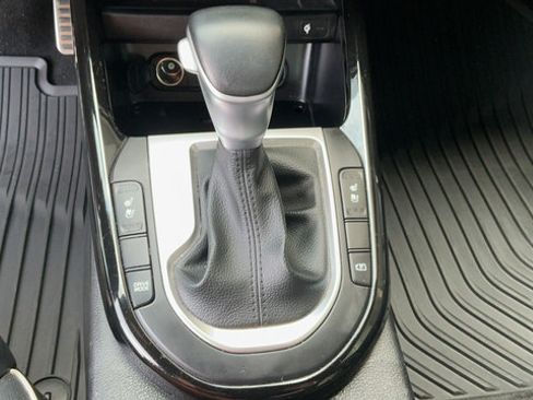 Used 2024 Kia Forte GT-Line w/ GT-Line Premium Package FWD image 18
