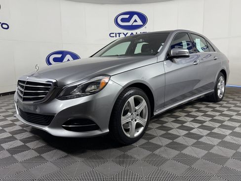 Used 2014 Mercedes-Benz E 350 Luxury image 29