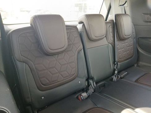 Used 2025 Nissan Armada Platinum w/ Convenience Package RWD image 12