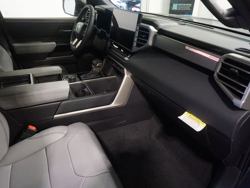 New 2026 Toyota Tundra Limited AWD/4WD image 25