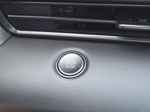 Used 2025 Hyundai Elantra Sport FWD image 10