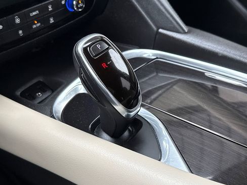 Used 2019 Buick Enclave Essence image 29