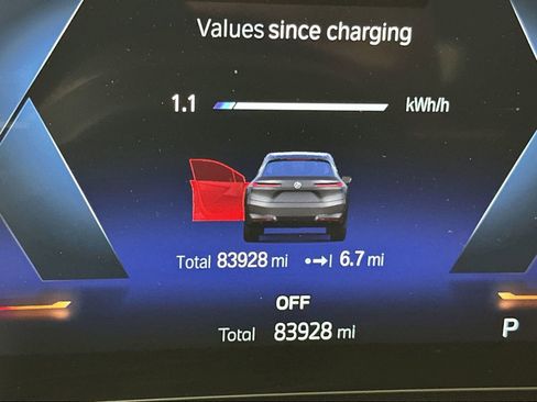 Used 2022 BMW iX xDrive50 w/ Premium Package image 19