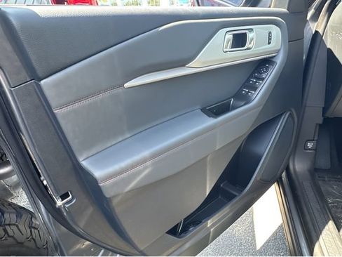 New 2026 Ford Explorer Active w/ Active Comfort Package RWD image 37