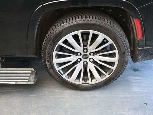 Used 2022 Jeep Grand Wagoneer Series III image 13