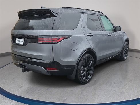 New 2026 Land Rover Discovery Dynamic SE image 5
