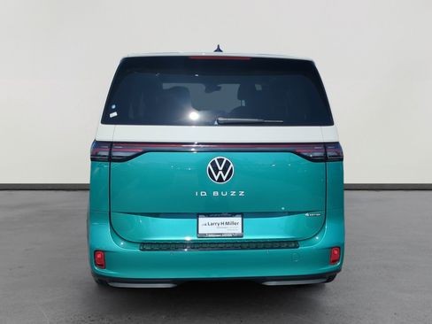 New 2025 Volkswagen ID. Buzz Pro S Plus image 4