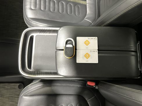 Used 2023 Rivian R1T Adventure image 29