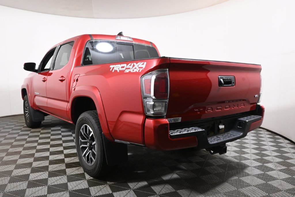 Used 2022 Toyota Tacoma TRD Sport w/ Technology Package AWD/4WD image 9