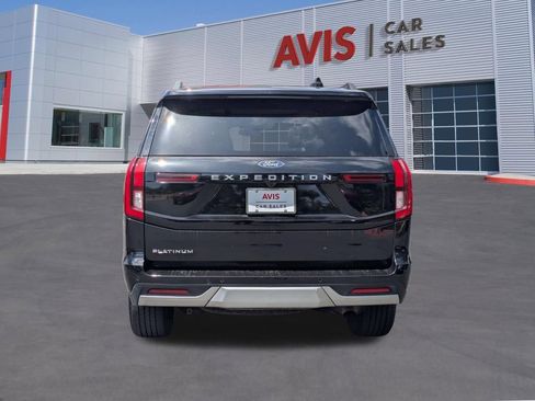 Used 2025 Ford Expedition Platinum AWD/4WD image 7