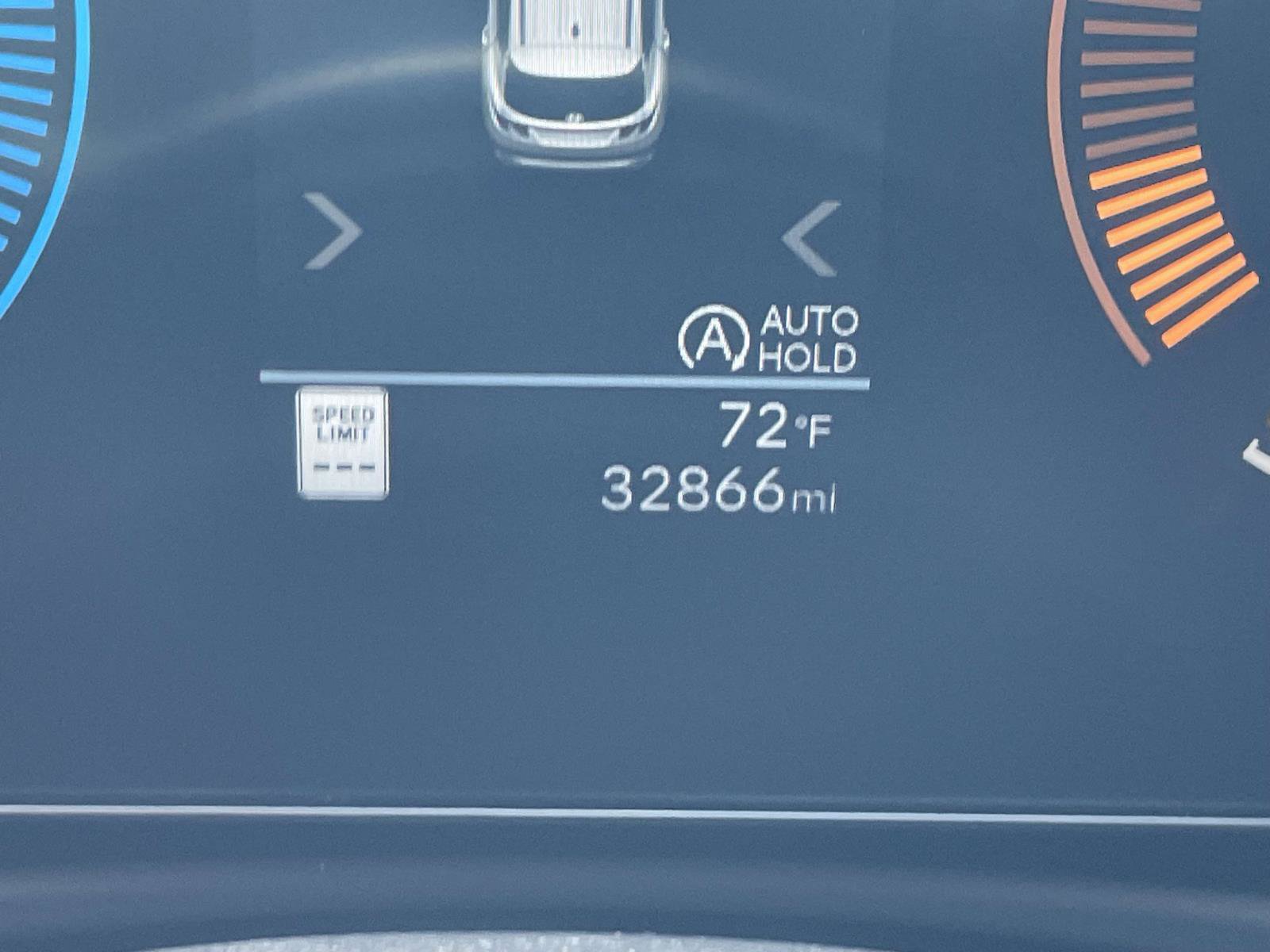 Used 2025 Hyundai Tucson SE FWD image 24