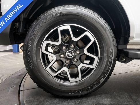 Used 2024 Ford Bronco Outer Banks AWD/4WD image 28