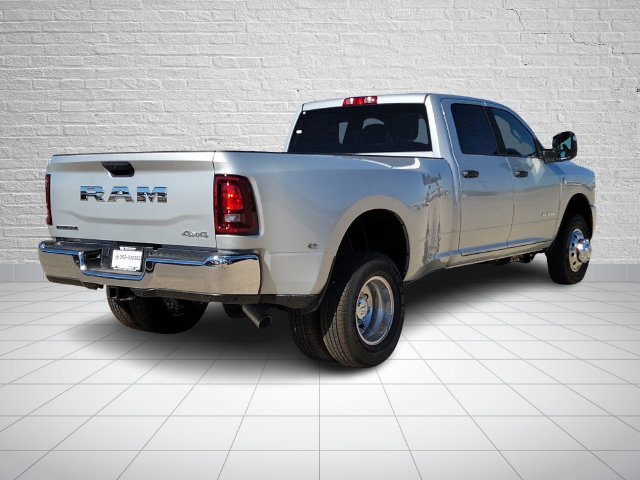 New 2027 RAM 3500 Big Horn AWD/4WD image 4