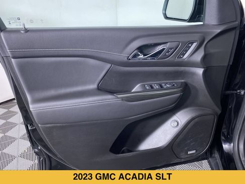 Certified 2023 GMC Acadia SLT w/ Elevation Edition FWD image 11