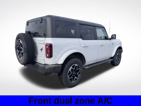 Used 2024 Ford Bronco Outer Banks image 4
