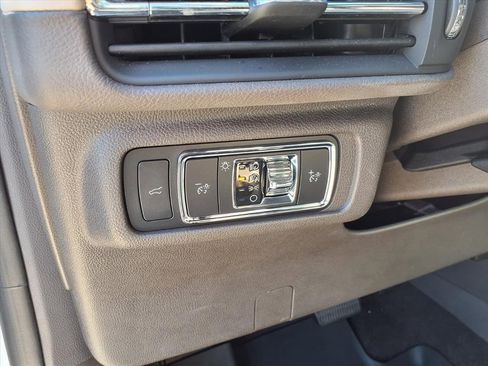 Certified 2021 Lincoln Corsair FWD image 22