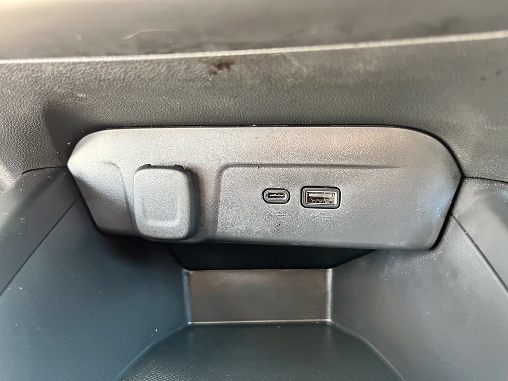 Used 2026 Chevrolet Trax RS FWD image 28