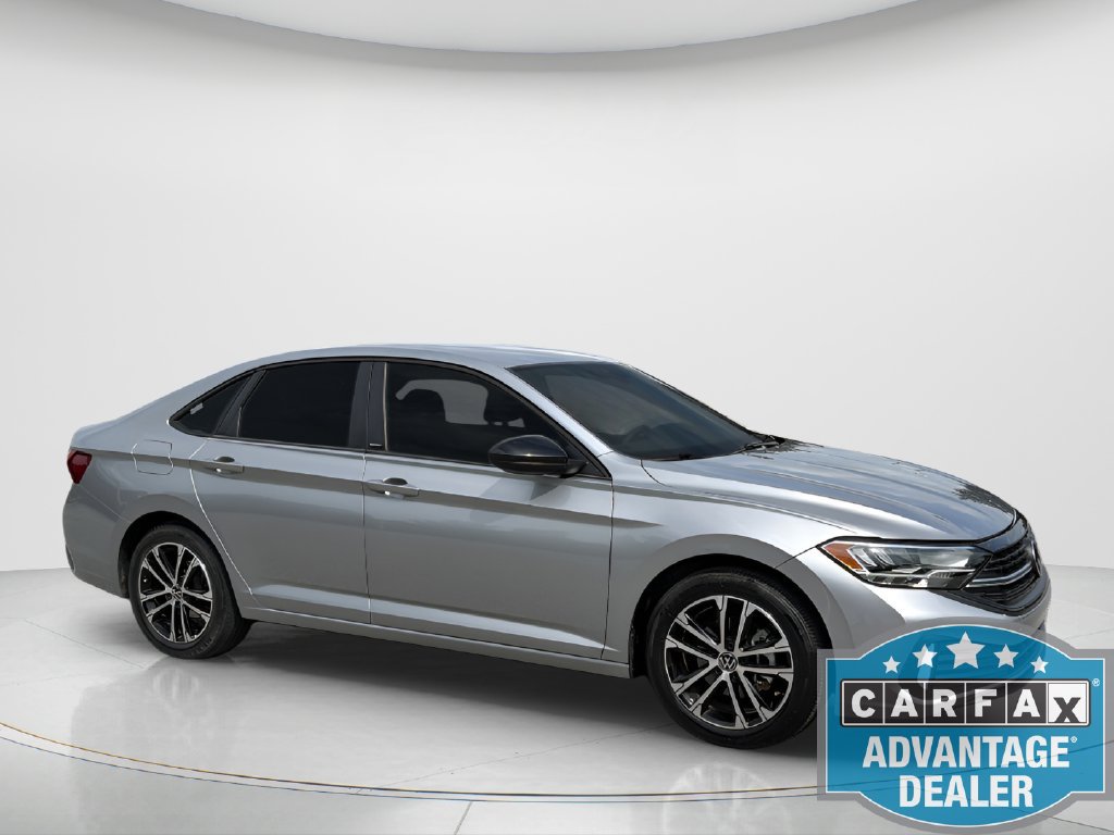 Used 2023 Volkswagen Jetta Sport FWD image 4