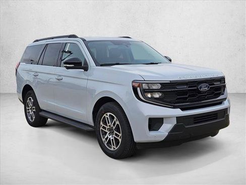 New 2026 Ford Expedition Active RWD image 7