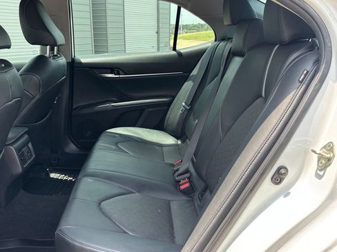 Used 2019 Toyota Camry XSE FWD image 7