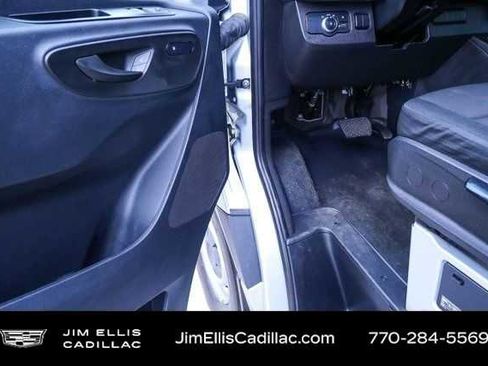 Used 2024 Mercedes-Benz Sprinter 2500 image 11