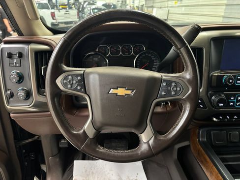 Used 2019 Chevrolet Silverado 2500 High Country w/ Duramax Plus Package AWD/4WD image 15
