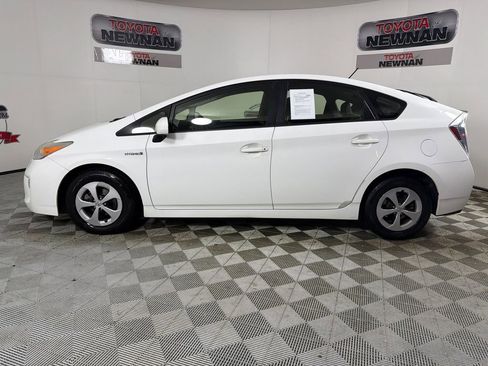 Used 2013 Toyota Prius Two image 6