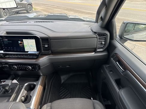 Used 2024 Chevrolet Silverado 1500 LT Trail Boss w/ Convenience Package II AWD/4WD image 26