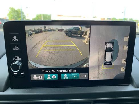 Used 2025 Honda Pilot Black Edition image 49