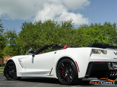 Used 2016 Chevrolet Corvette Z06 w/ 3LZ Preferred Equipment Group RWD image 48
