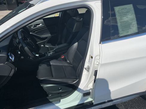 Used 2020 Mercedes-Benz GLA 250 4MATIC image 38