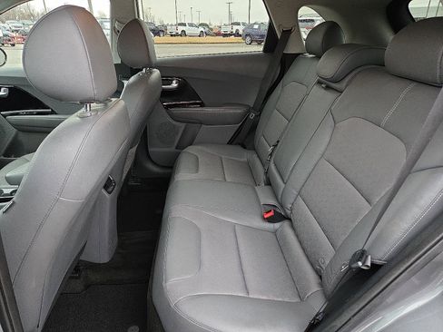 Used 2017 Kia Niro EX image 10