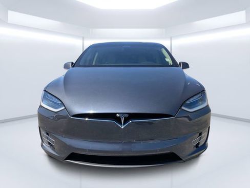Used 2018 Tesla Model X 75D AWD/4WD image 8