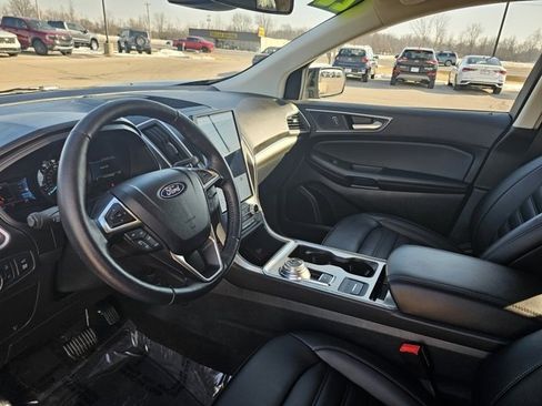 Used 2022 Ford Edge SEL w/ Convenience Package image 13