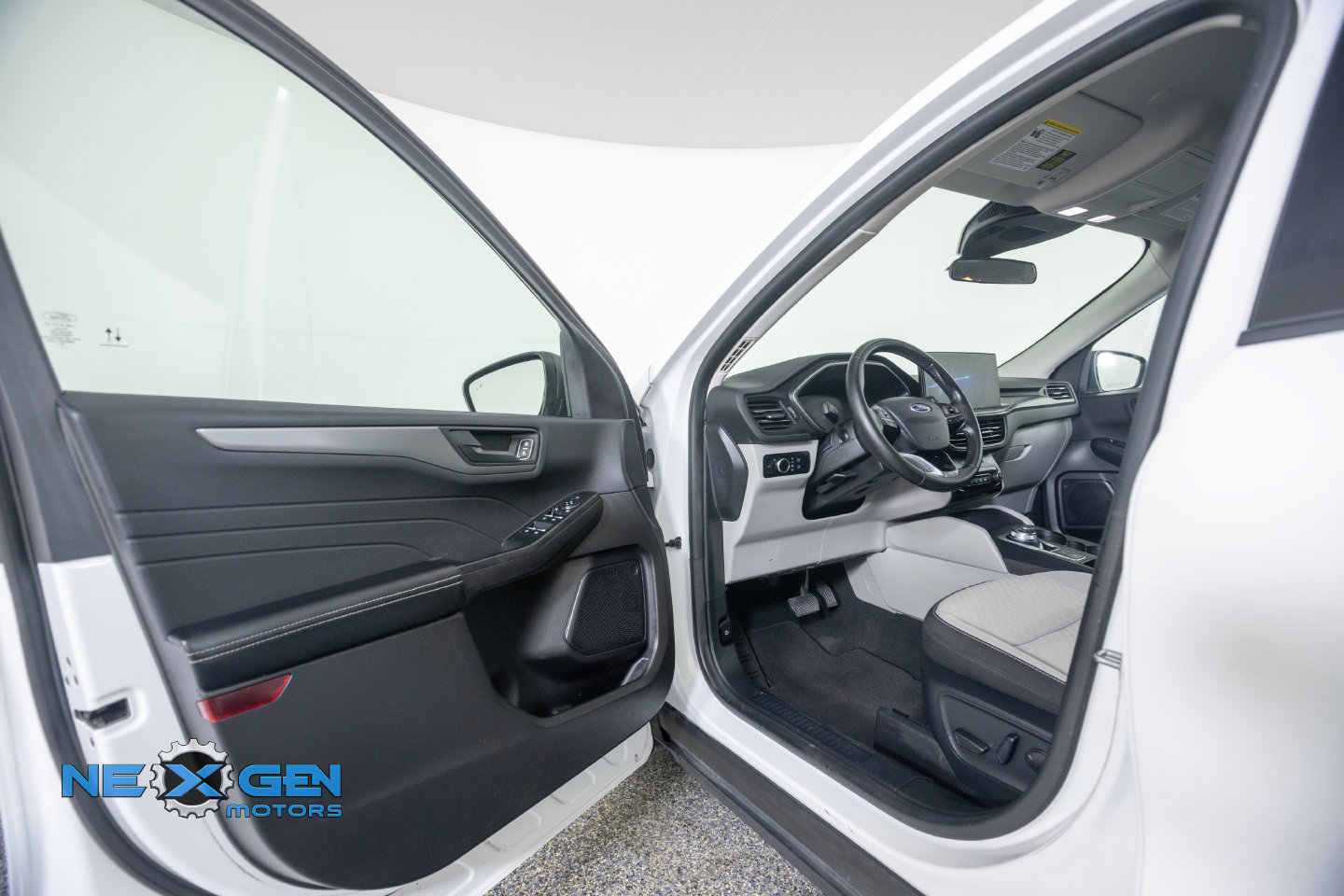 Used 2024 Ford Escape Active w/ Tech Pack #1 FWD image 11