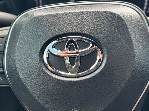 Certified 2025 Toyota Corolla SE image 35