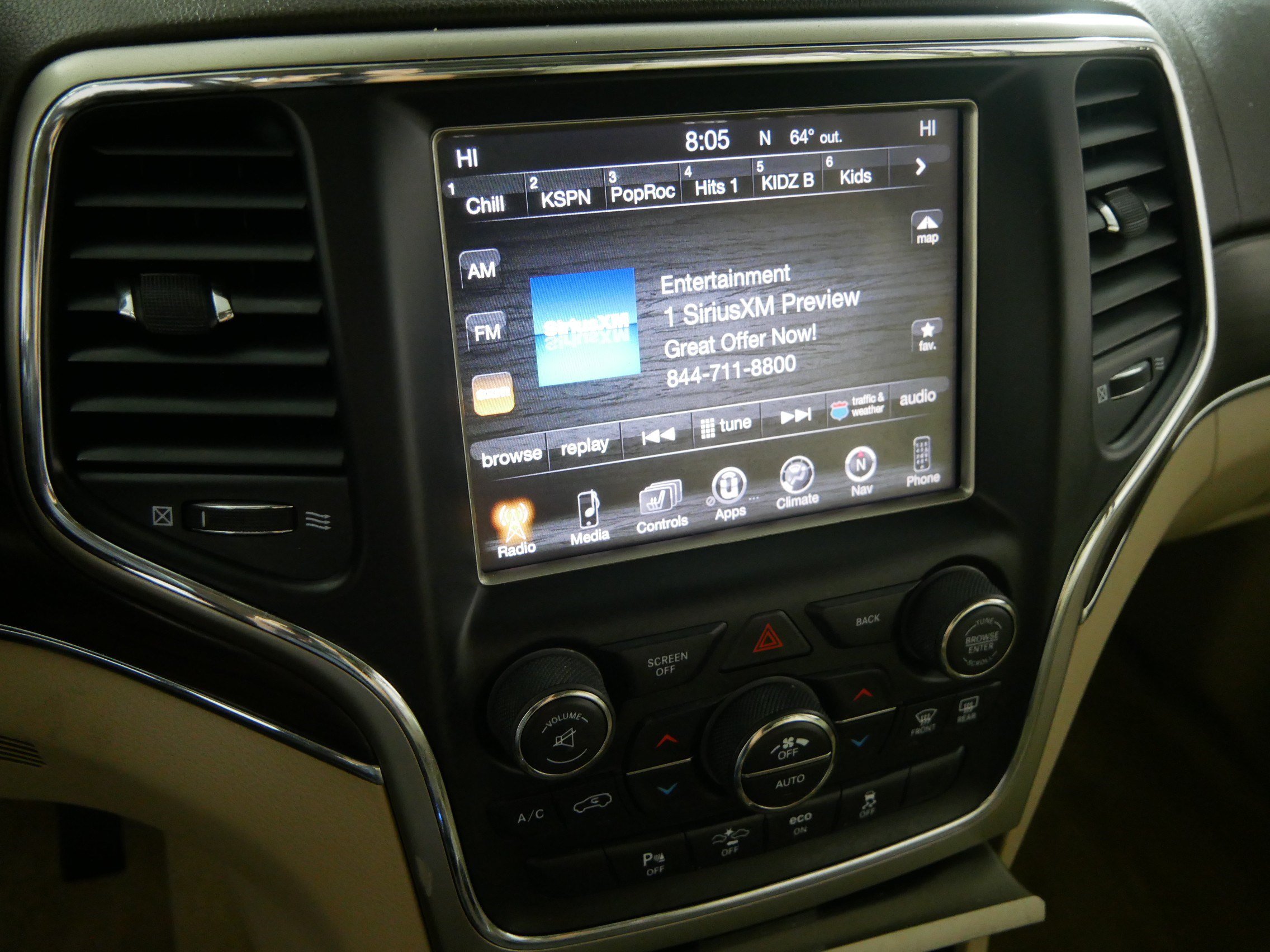 Used 2015 Jeep Grand Cherokee Overland w/ Advanced Technology Group AWD/4WD image 22